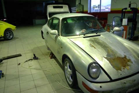 ΦΑΝΟΠΟΙΙΟ PORSCHE ΣΤΟ ΠΕΡΙΣΤΕΡΙ